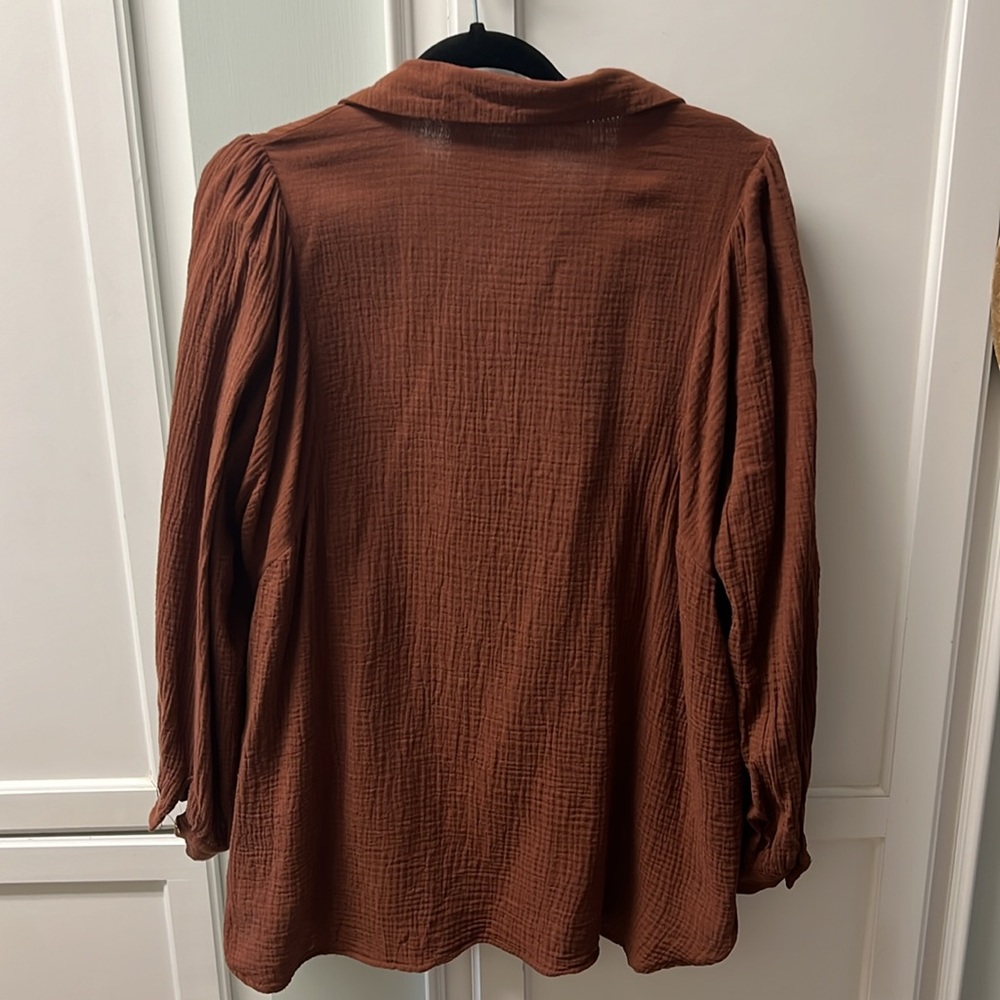 Muslin type button down - Picture 2 of 4